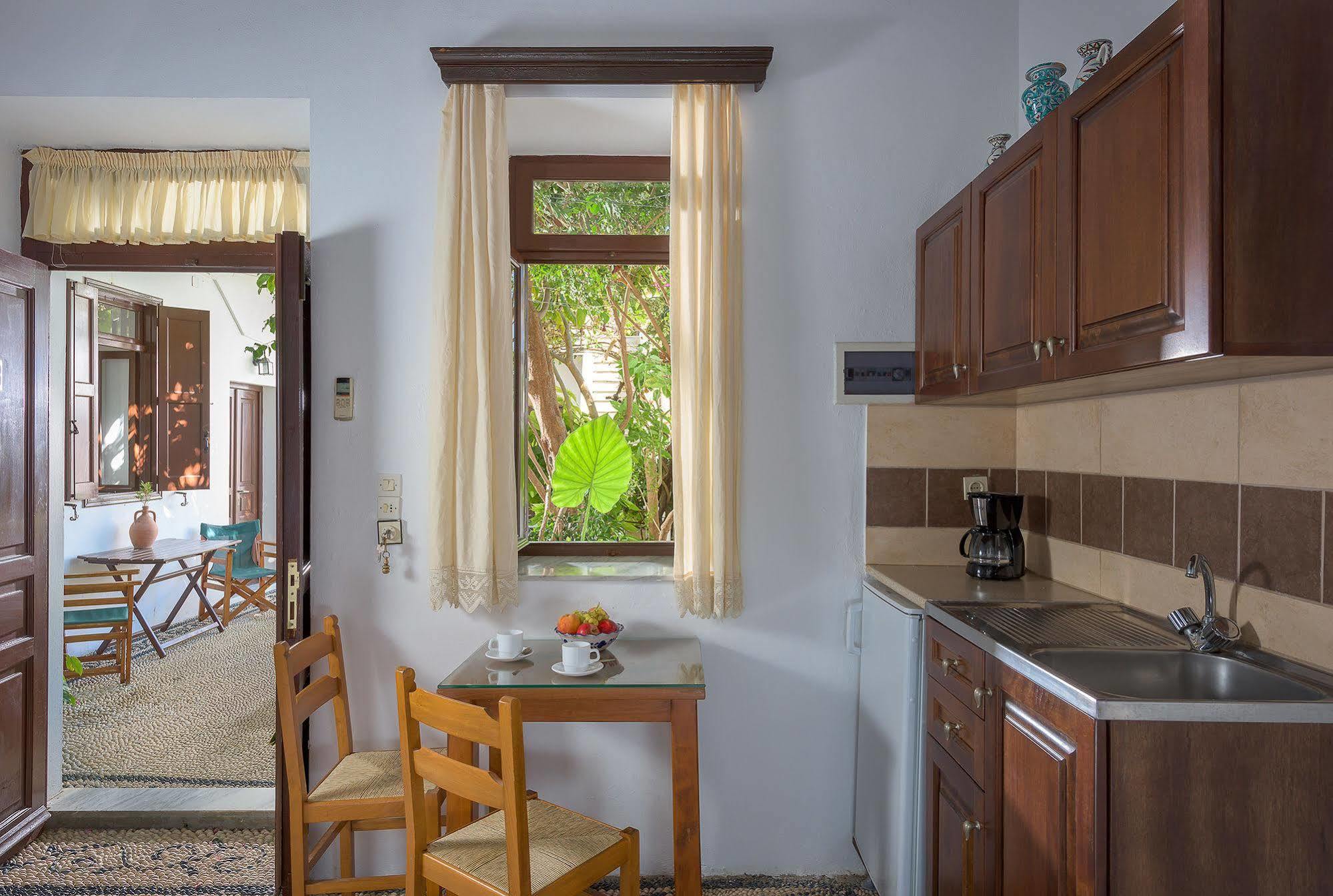 Erato Apartments Lindos  Exterior photo